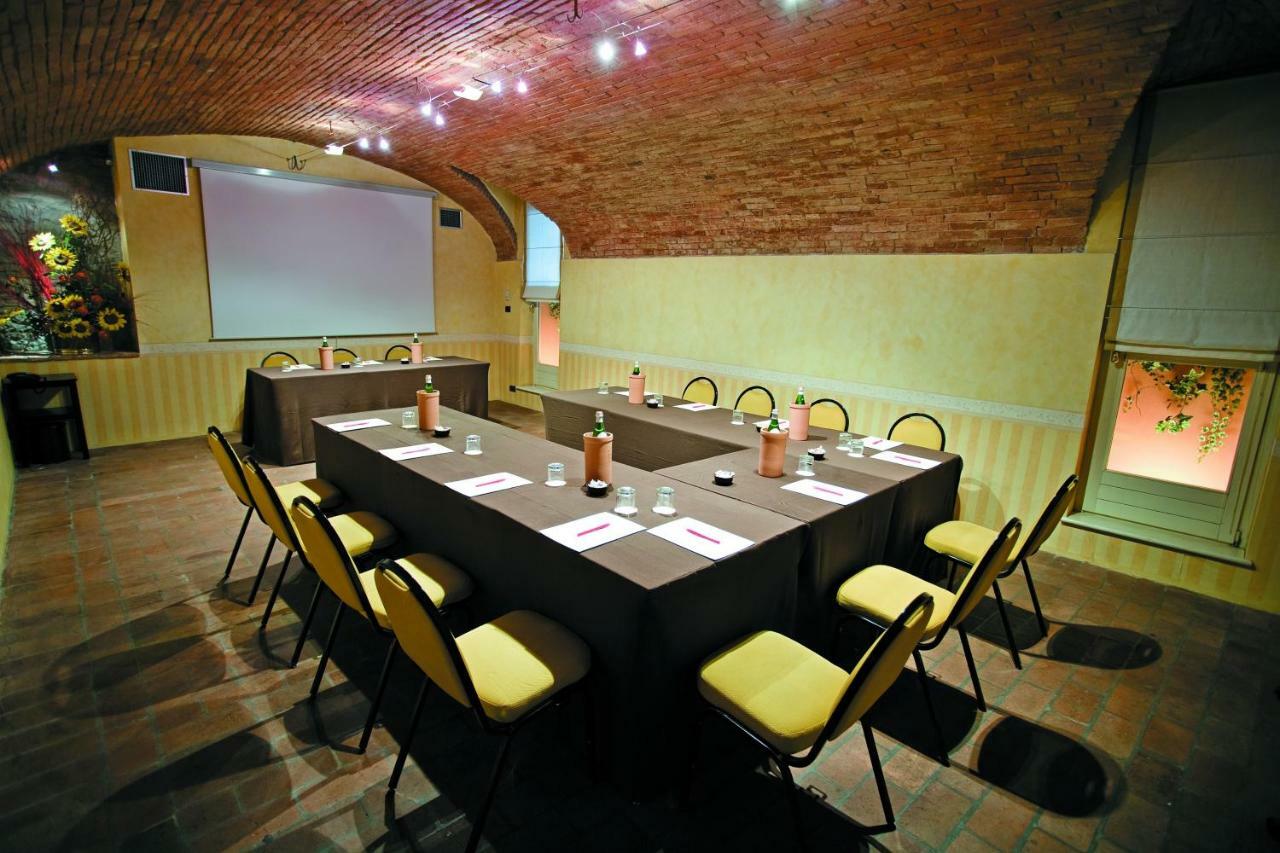 Alla Rocca Hotel Conference & Restaurant Bazzano Exterior photo